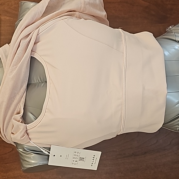 Halara tank - Picture 7 of 8